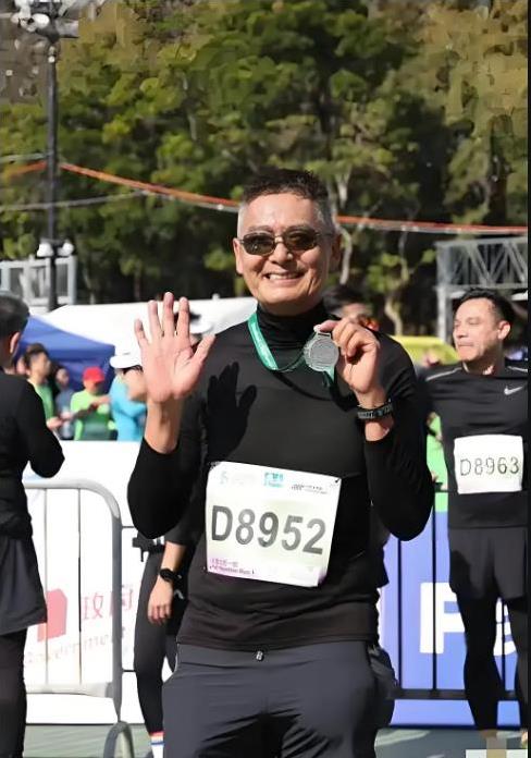 跑步救了他, 抖擞, 连身高都