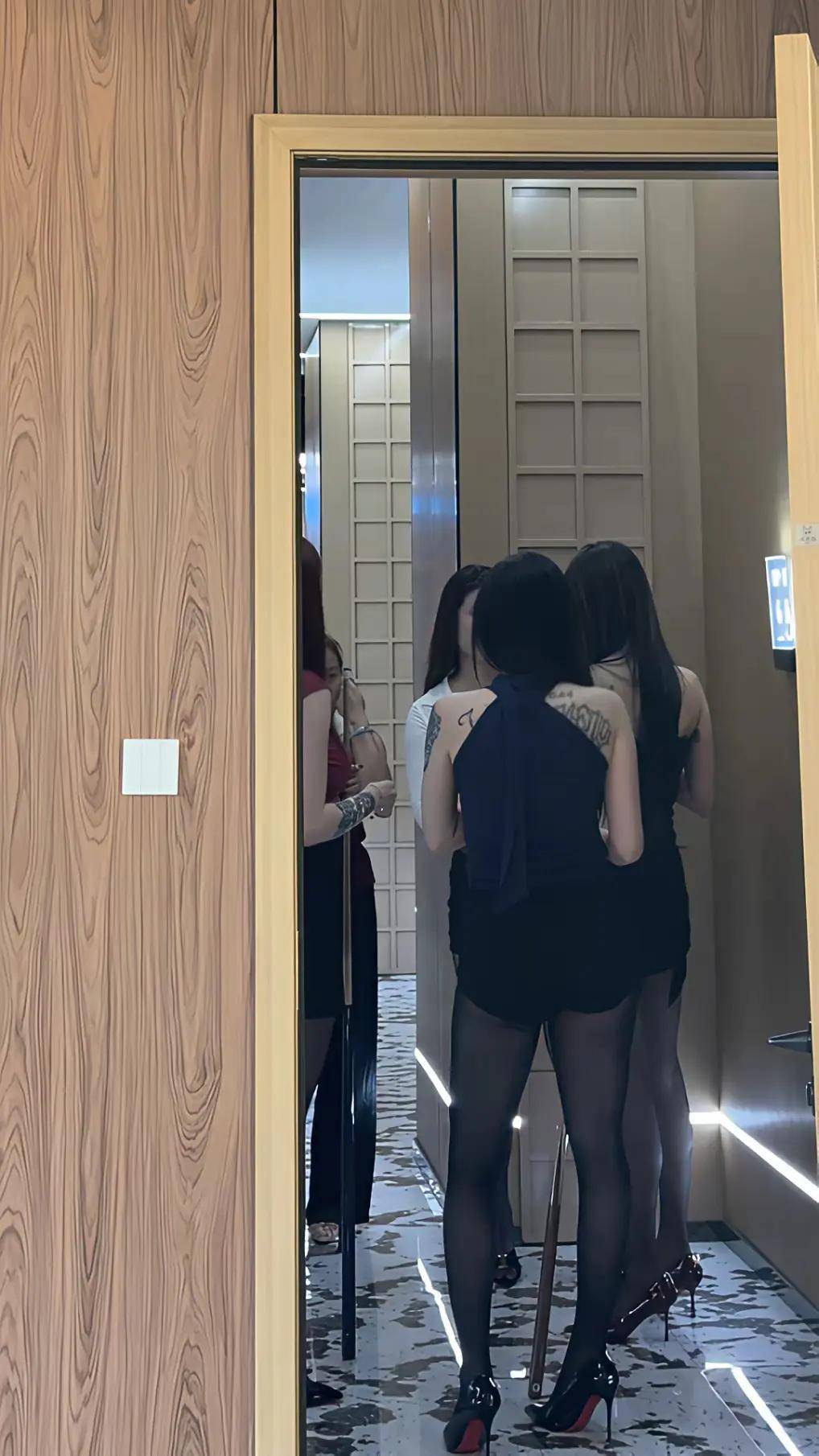 这怎么还能, 展开全文, 认真的小劲 这怎么还能, 展开全文, 认真的小劲