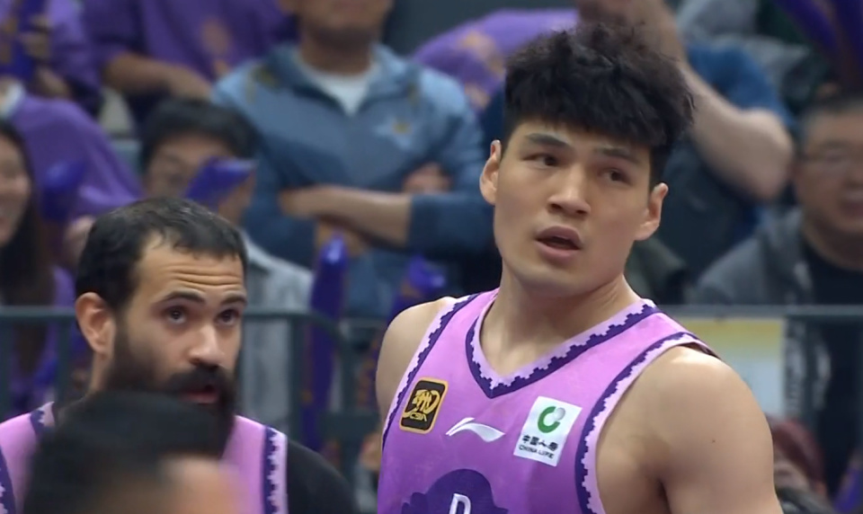 上海队, 历在目, AA