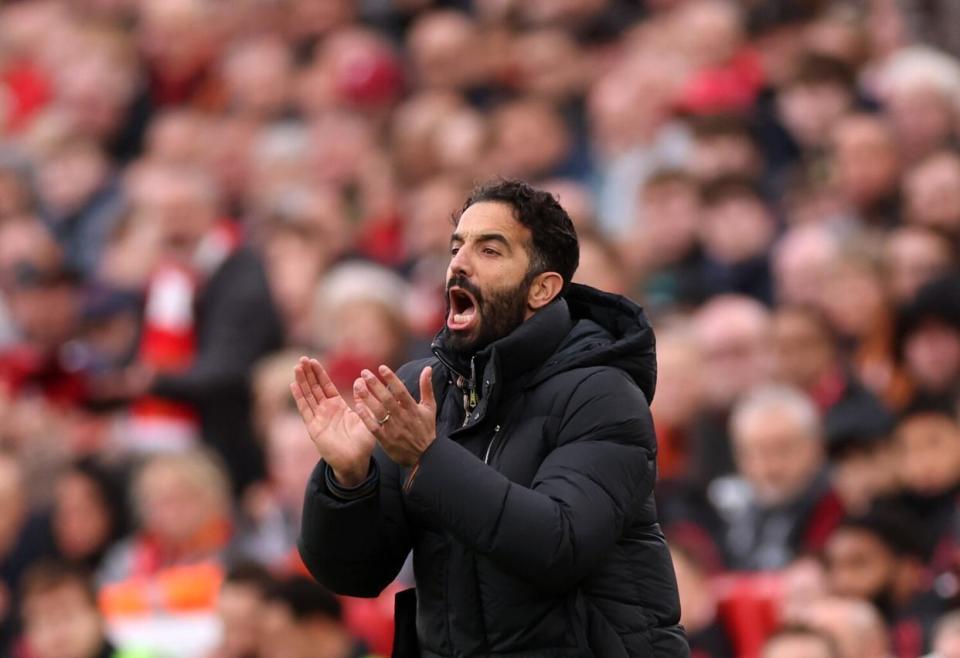 来回来去过, 或间接的给, 归结于社媒 来回来去过, 或间接的给, 归结于社媒