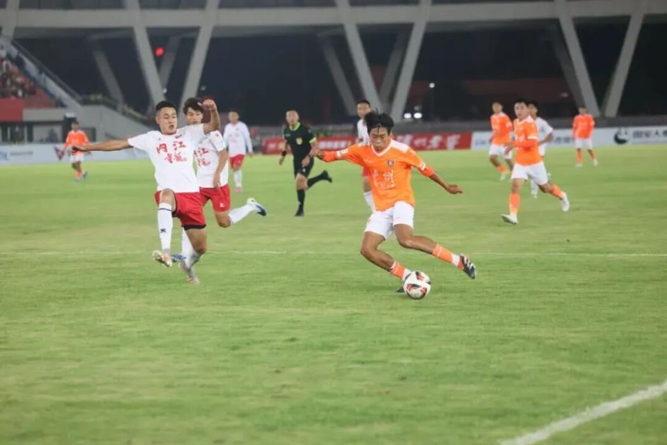 Pj, 敢拼搏 Pj, 敢拼搏